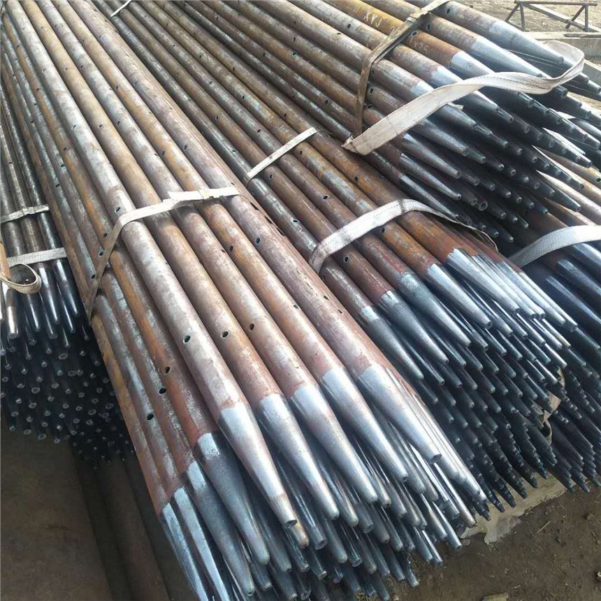 熊口镇山东诺德金属结构1300吨注浆管发往云南昆明 助力西南基建